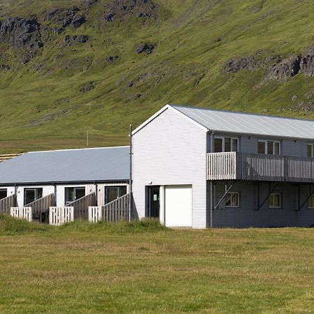 Urdartindur Guesthouse And Cottages Northurfjorthur Bagian luar foto