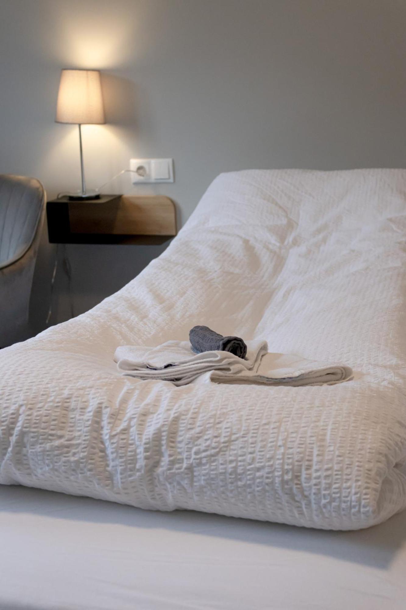 Urdartindur Guesthouse And Cottages Northurfjorthur Ruang foto