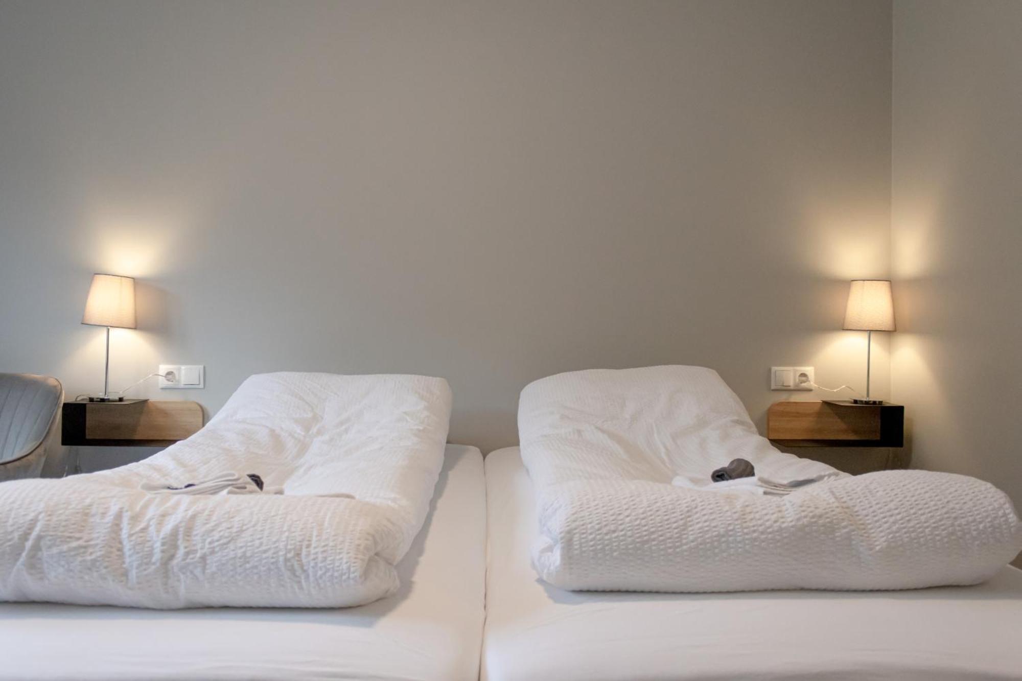 Urdartindur Guesthouse And Cottages Northurfjorthur Ruang foto