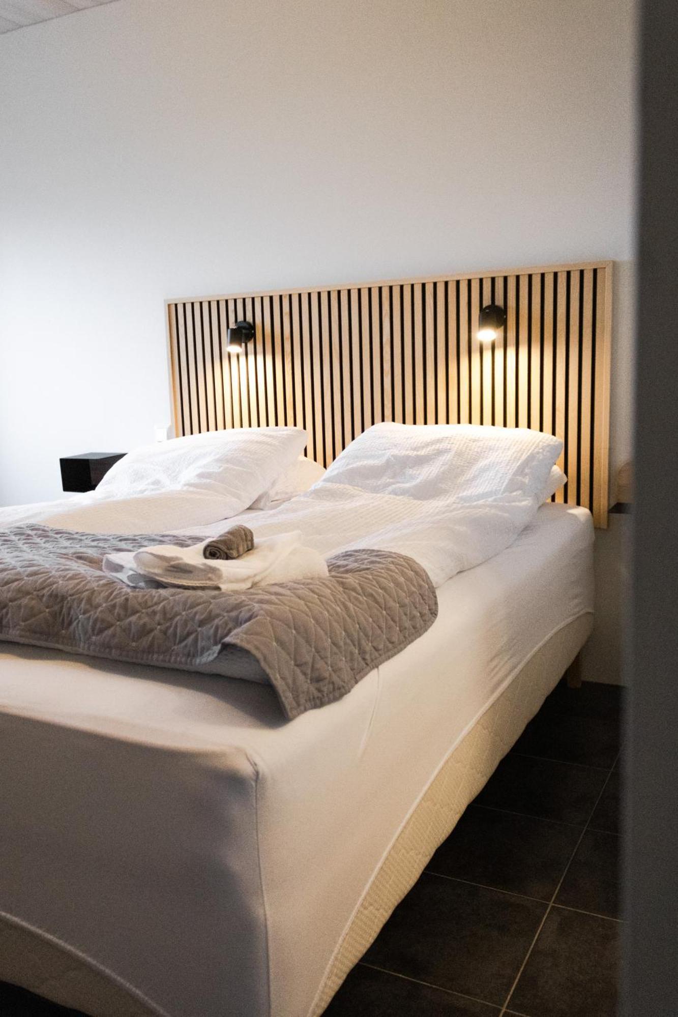 Urdartindur Guesthouse And Cottages Northurfjorthur Ruang foto