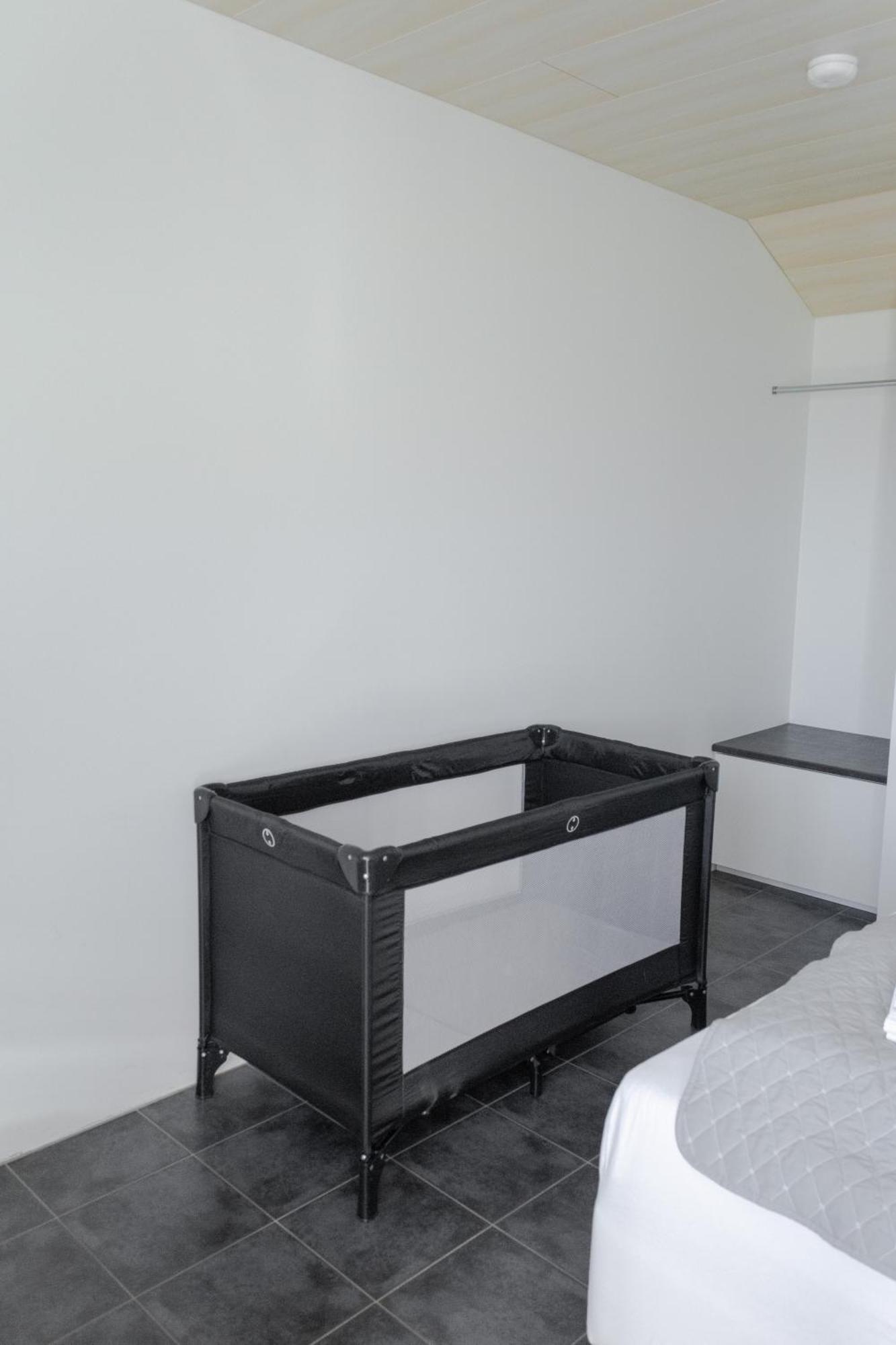 Urdartindur Guesthouse And Cottages Northurfjorthur Ruang foto