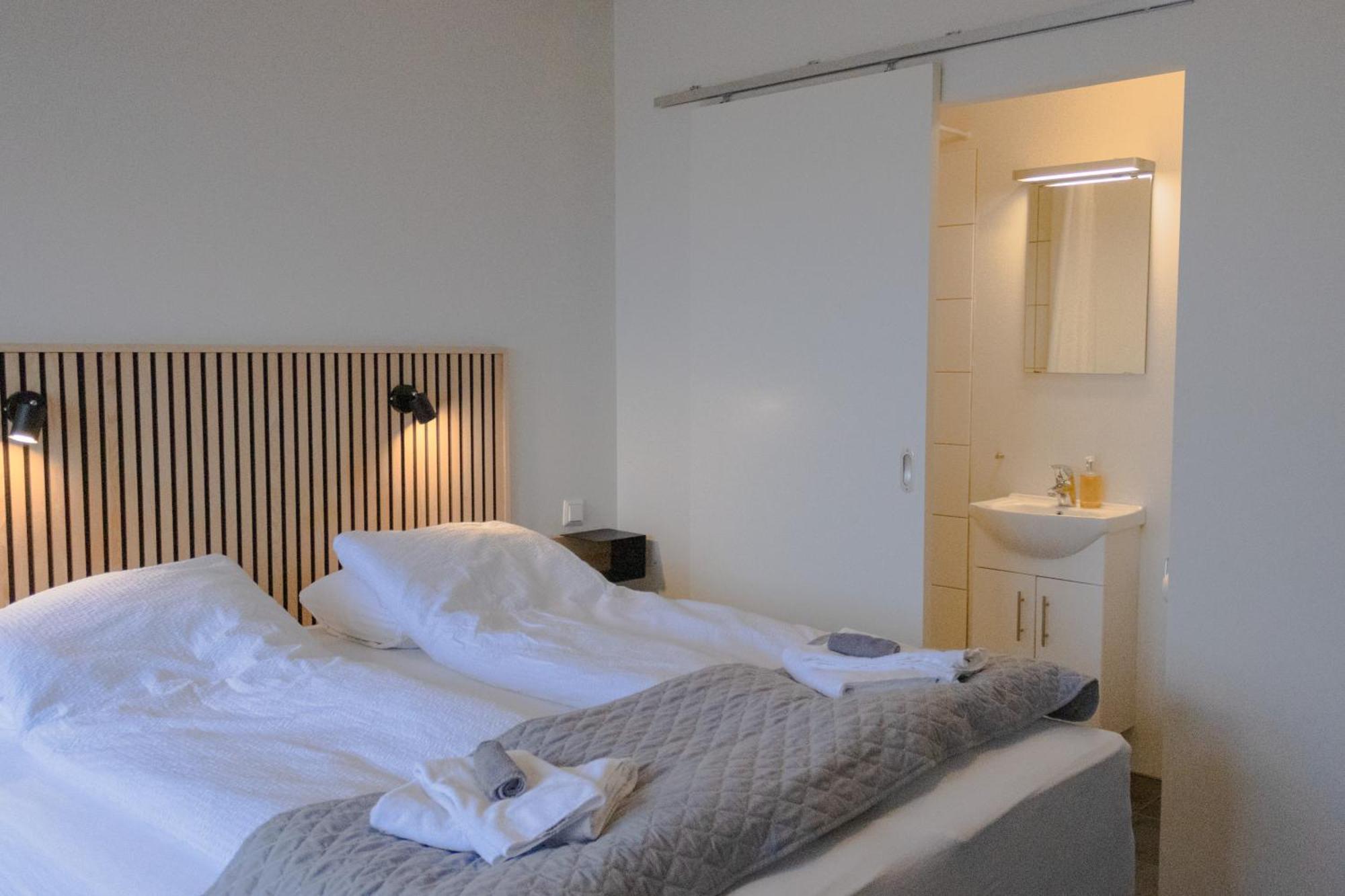 Urdartindur Guesthouse And Cottages Northurfjorthur Ruang foto