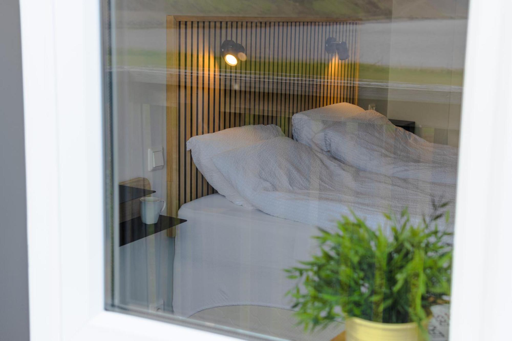 Urdartindur Guesthouse And Cottages Northurfjorthur Bagian luar foto