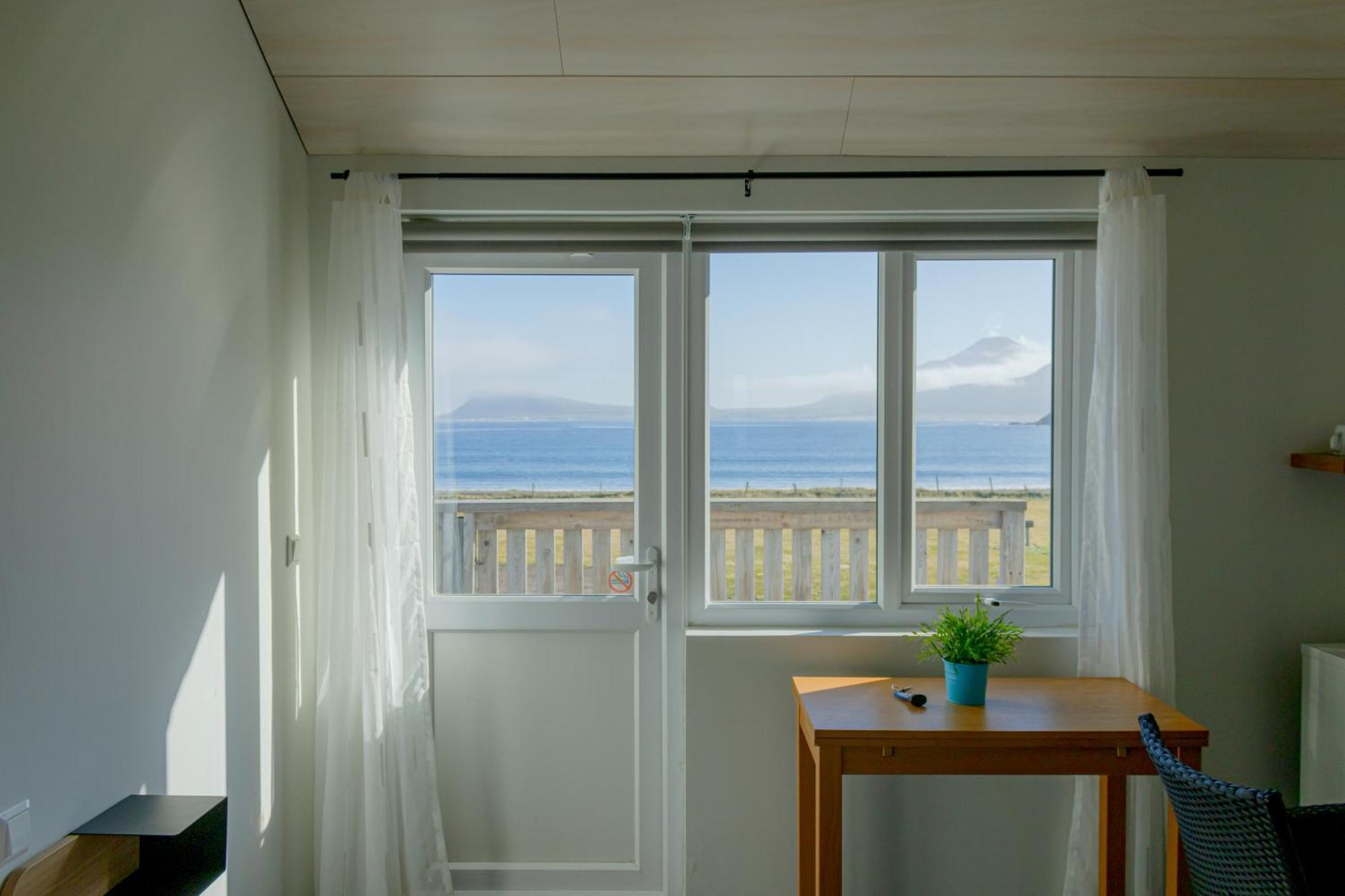 Urdartindur Guesthouse And Cottages Northurfjorthur Ruang foto