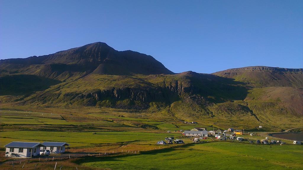 Urdartindur Guesthouse And Cottages Northurfjorthur Bagian luar foto