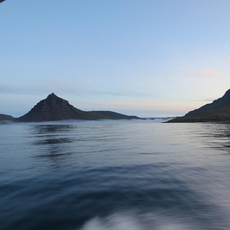 Urdartindur Guesthouse And Cottages Northurfjorthur Bagian luar foto