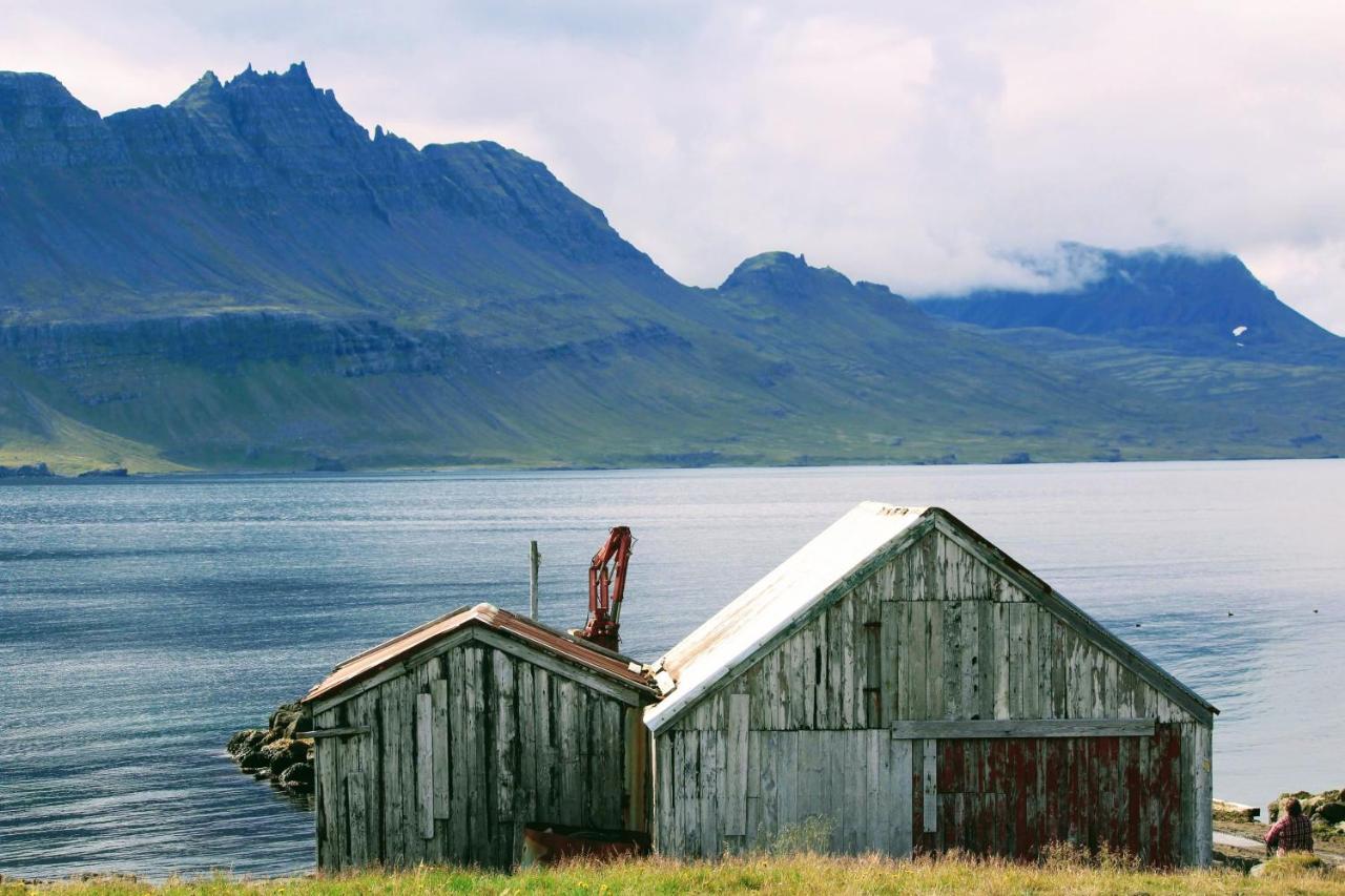 Urdartindur Guesthouse And Cottages Northurfjorthur Bagian luar foto