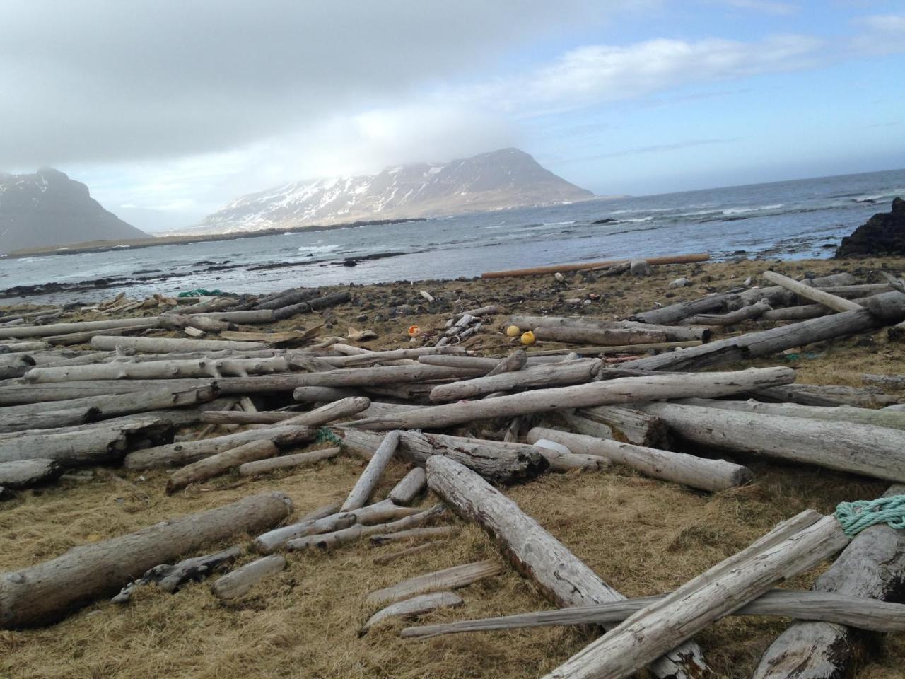 Urdartindur Guesthouse And Cottages Northurfjorthur Bagian luar foto