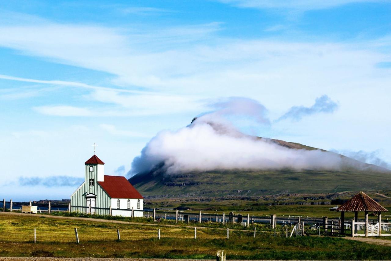Urdartindur Guesthouse And Cottages Northurfjorthur Bagian luar foto